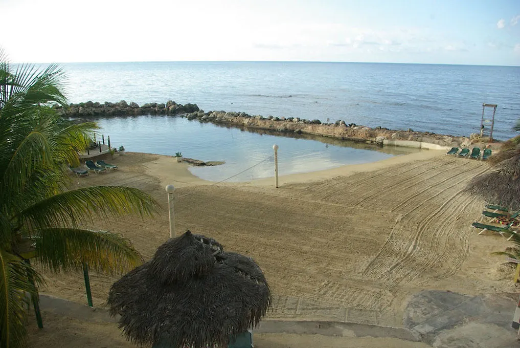 Club Ambiance (Adults Only) Hotel Runaway Bay 3*,